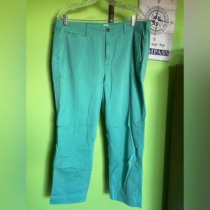 Women cropped pants